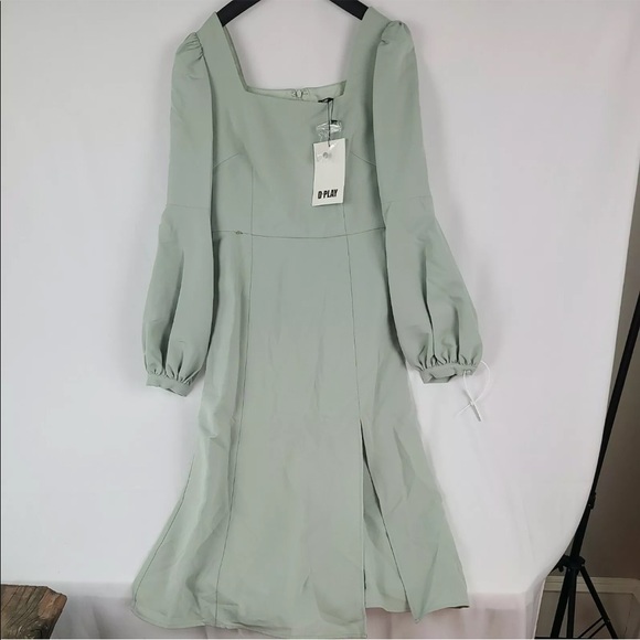 D PLAY Sage Green Dress. SZ m. NWT - Picture 2 of 5